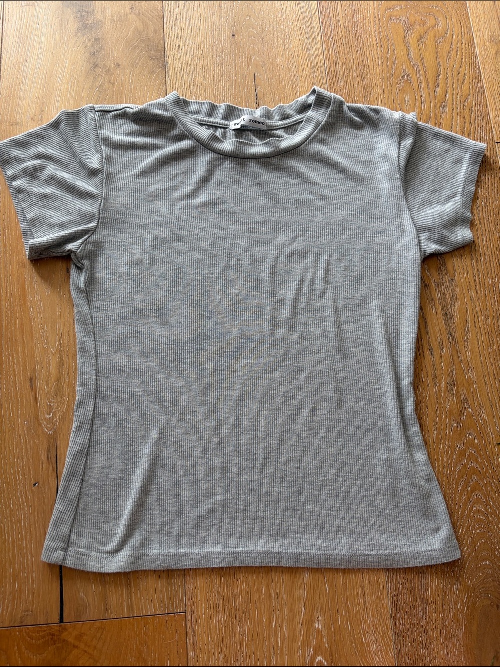 Sweet Romeo Ribbed Baby tee (xs)